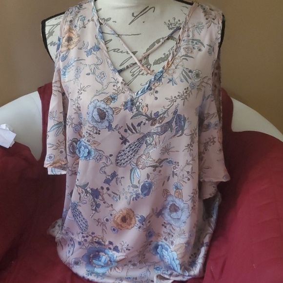 2 For $50 SHIRT SALE !Odds women's top - Picture 1 of 8